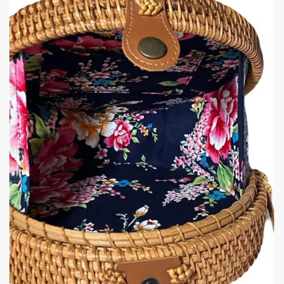 Vintage Boho Round Natural Wicker Crossbody Lined EUC - Picture 4 of 9